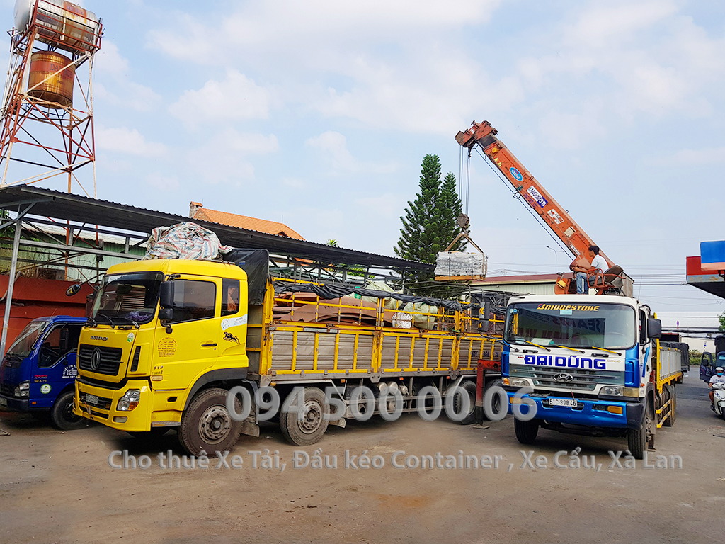 (Ảnh: Chành xe Phú Quốc công ty CON RÙA BIỂN đang nhận hàng kết cấu thép từ HCM đi ra đảo Phú Quốc, cho thuê xe tải nguyên chiếc) (Ảnh: Chành xe Phú Quốc công ty CON RÙA BIỂN cho thuê xe tải đi Phú Quốc nguyên chiếc (bao xe)