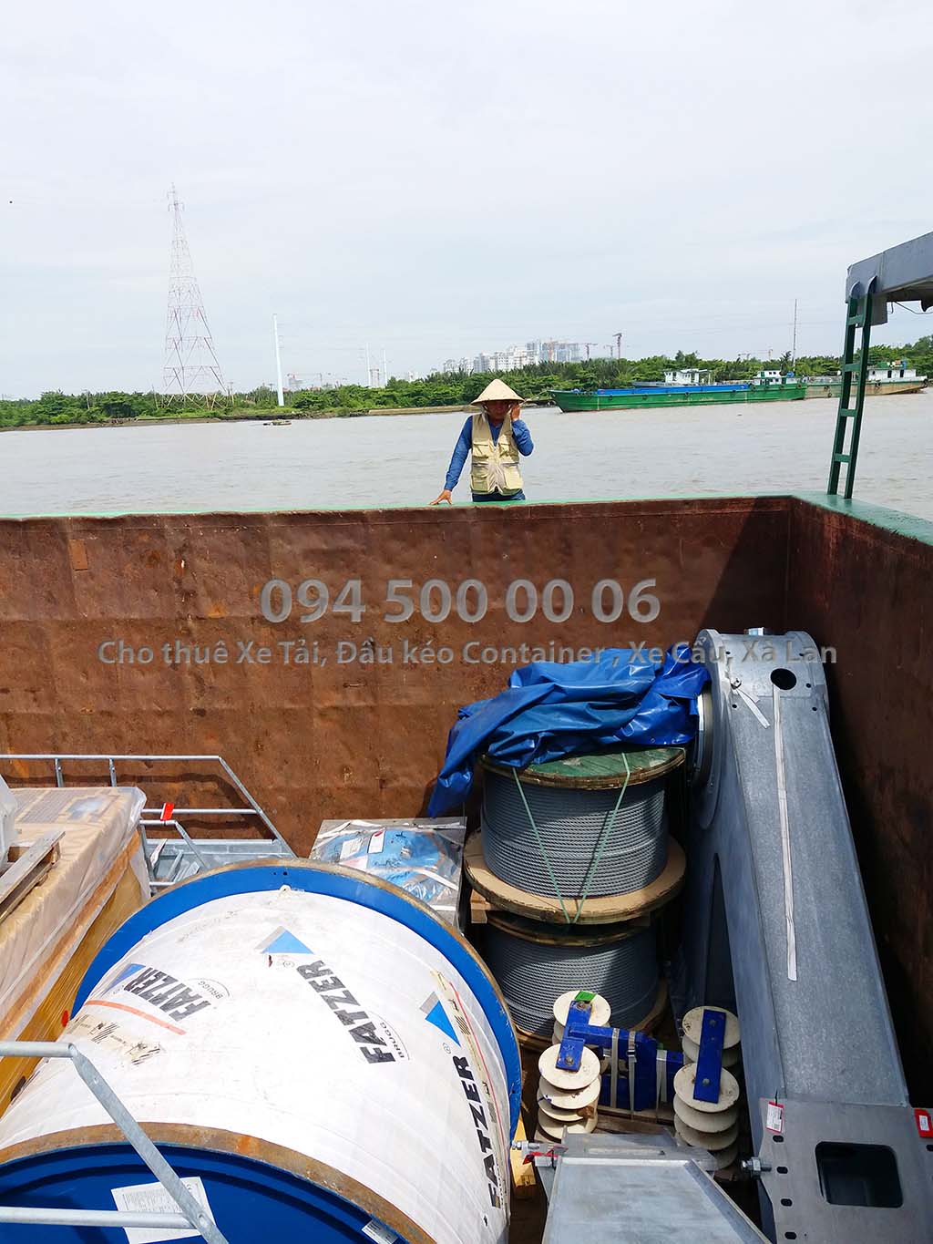 du an hinh anh van chuyen thiet bi cap treo di hon thom bang xe dau keo container 19