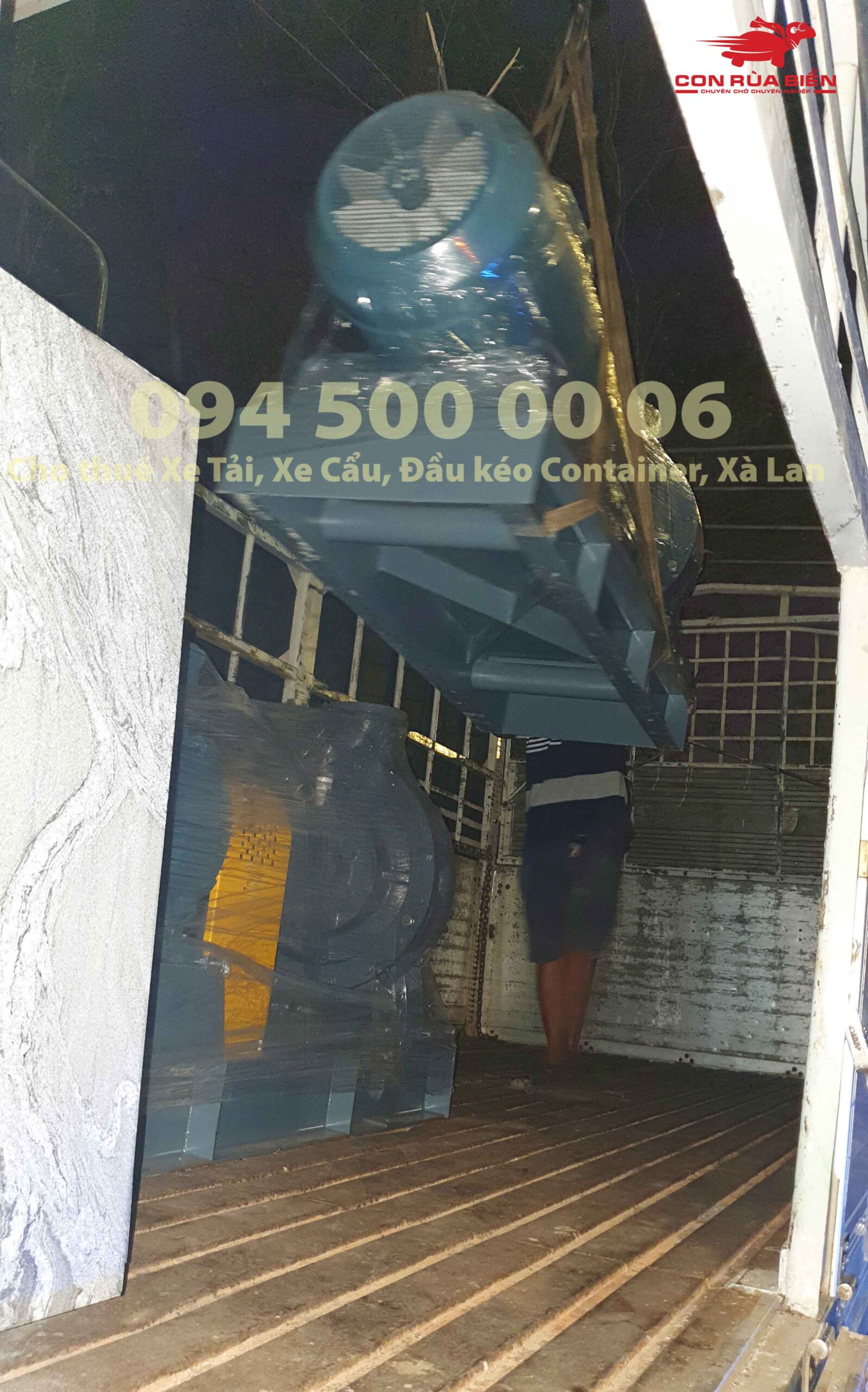 Van chuyen may bom di Phu Quoc theo hinh thuc ghep hang nho le 7 scaled