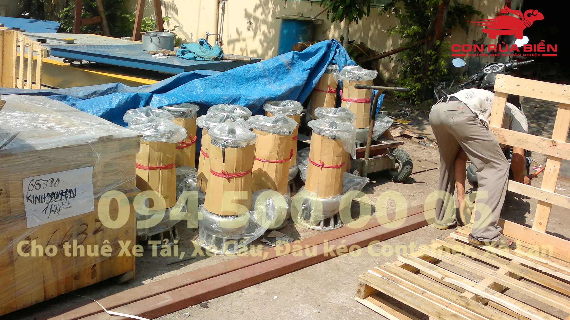 Van chuyen may bom tu HA Noi di Phu Quoc ghep xe tai duong bo 11
